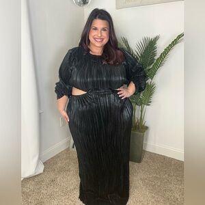 Plus Black Plisse Fabric Cut Out Maxi